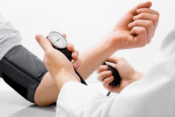 Die Buchweizendiät wird Menschen mit Bluthochdruck oder Hypotonie nicht empfohlen